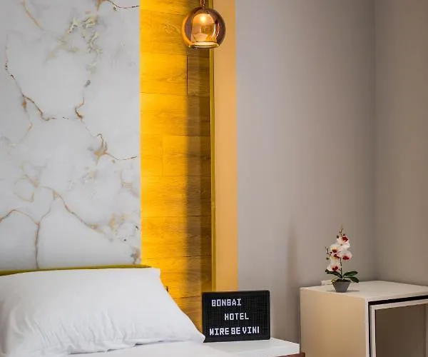 Bonsai Mjull-Bathore